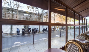 Le Café Crème, Paris (75) © RIOU Glass | Sarah Vervisch